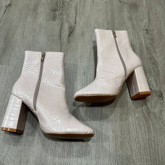NWOB Lulu’s My Generation Pale Pink Crocodile High Heel Mid-Calf Boots Size 7 - Picture 5 of 10